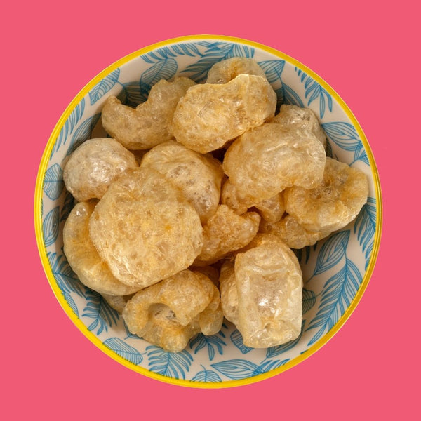 Serving suggestion of pork chicharrónes sea salt | Morish Snacks